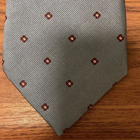 Saxony Collection Handmade Silk Tie in Blue with Saxony Signature Pattern. - Picture 2 of 5